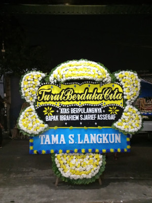Papan Bunga Duka di Taman Bunga